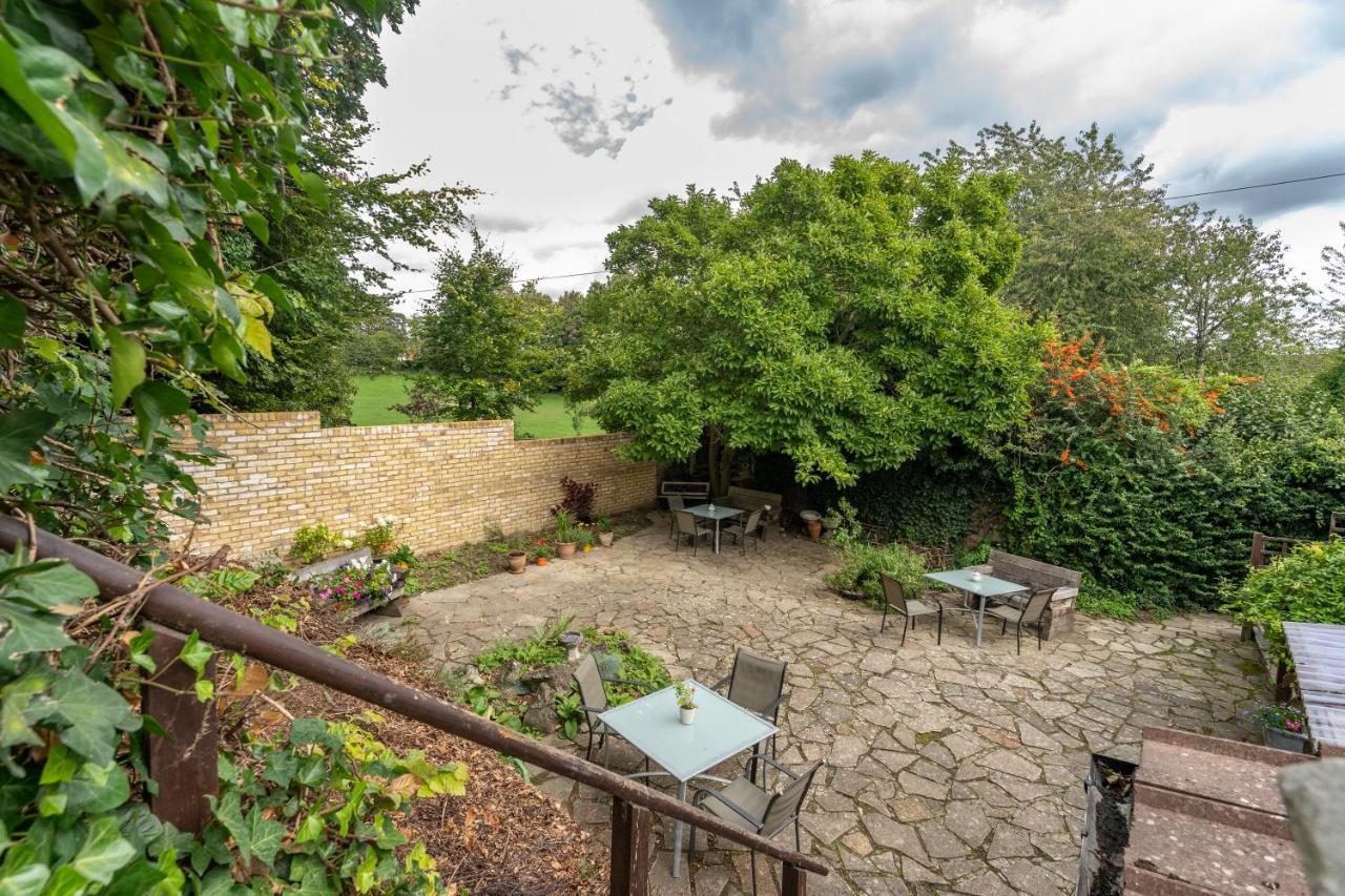 מיידסטון Rock House Bed And Breakfast מראה חיצוני תמונה